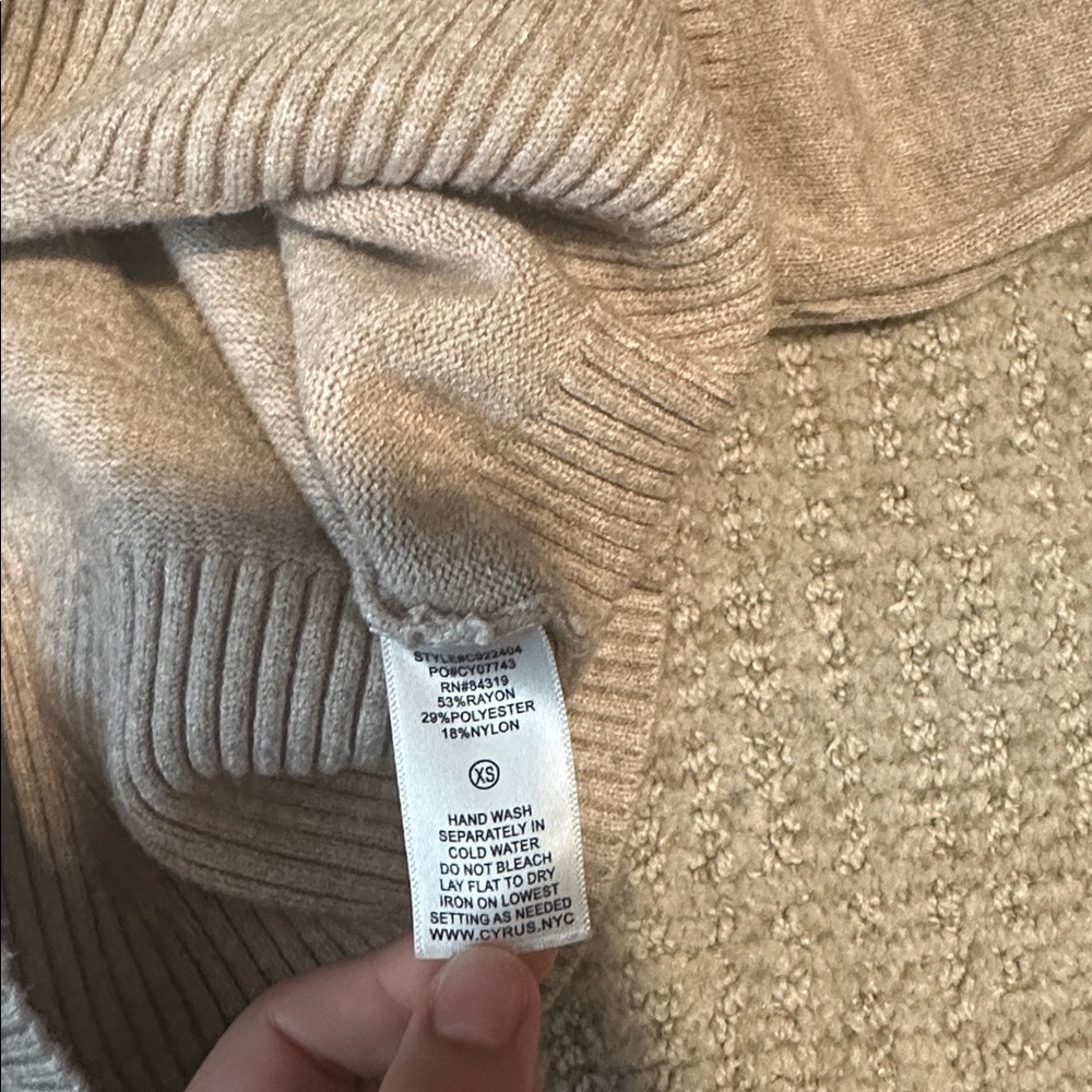 Cyrus Sweater - Picture 4 of 5